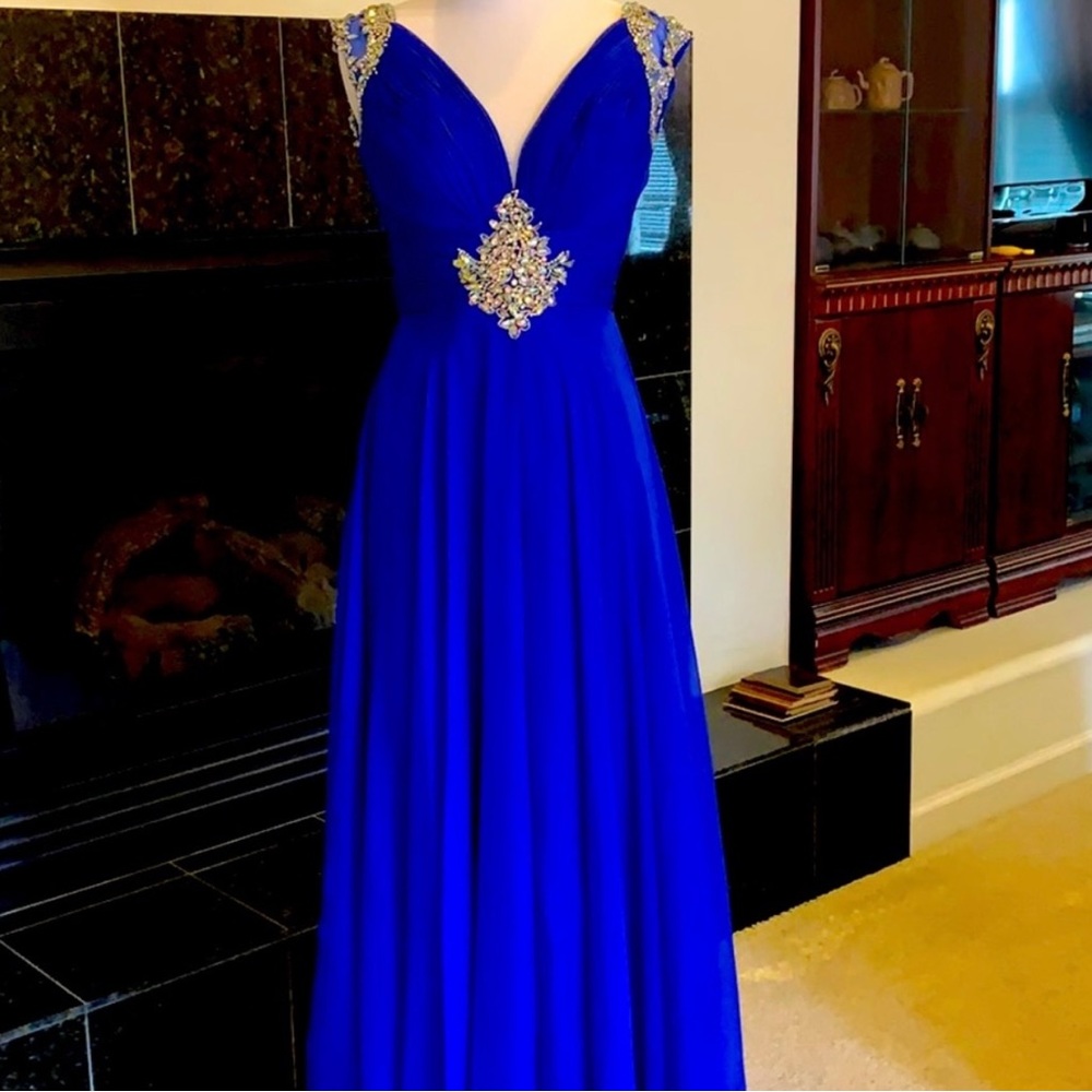 Mac Duggal Gown